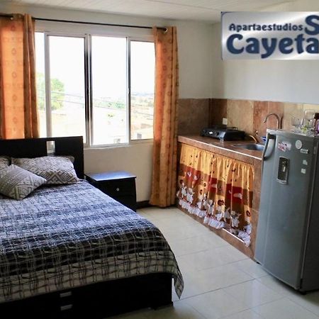 Apartaestudios San Cayetano Cali Ngoại thất bức ảnh