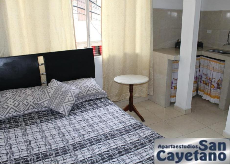 Apartaestudios San Cayetano Cali Ngoại thất bức ảnh