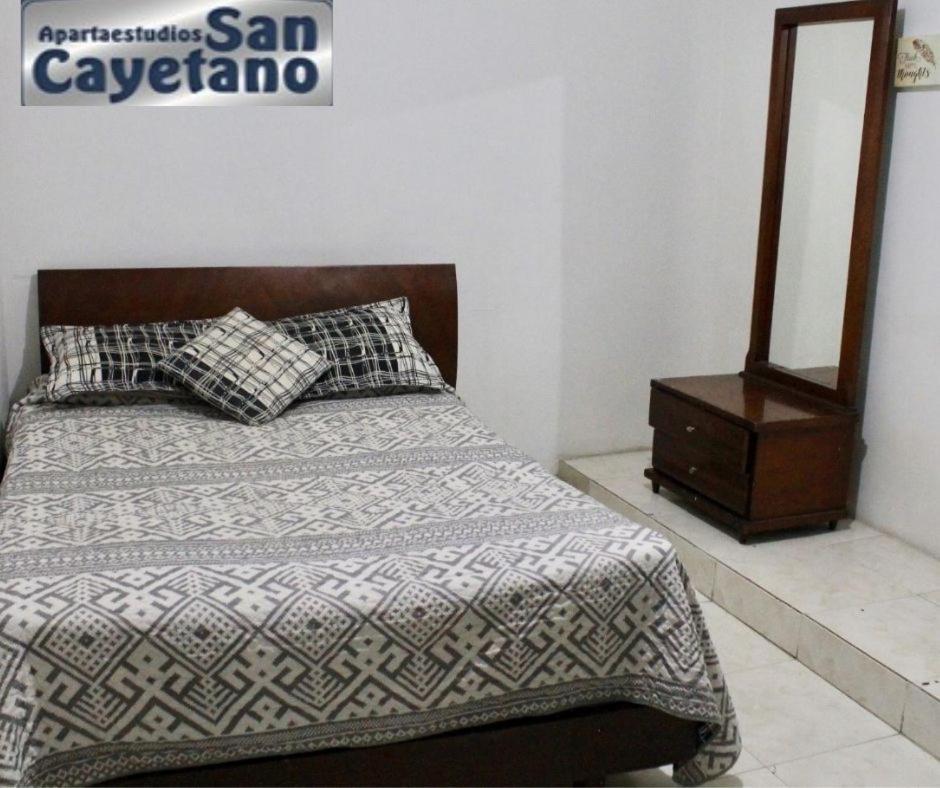 Apartaestudios San Cayetano Cali Ngoại thất bức ảnh