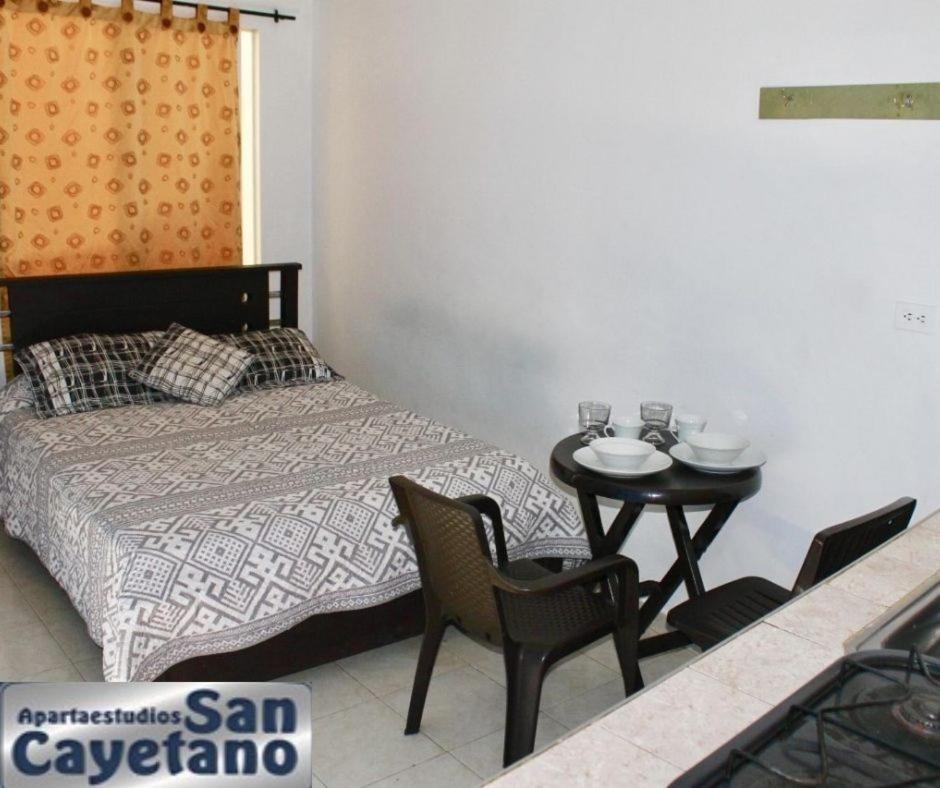 Apartaestudios San Cayetano Cali Ngoại thất bức ảnh