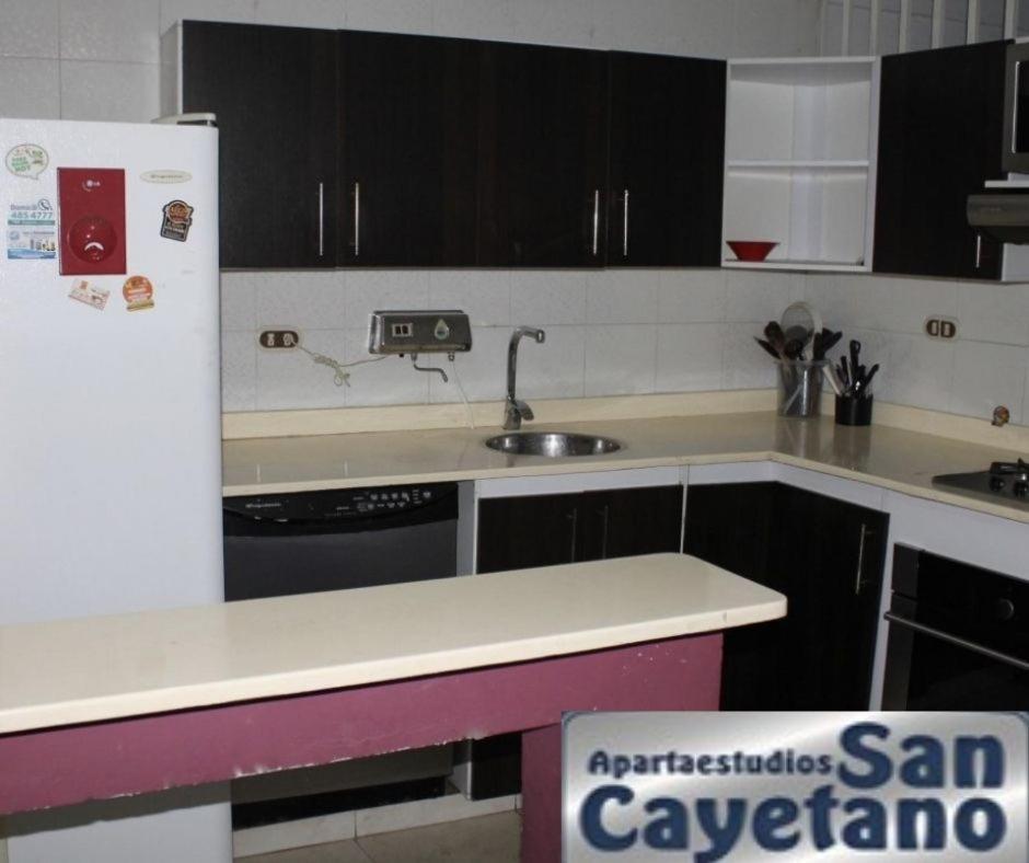 Apartaestudios San Cayetano Cali Ngoại thất bức ảnh