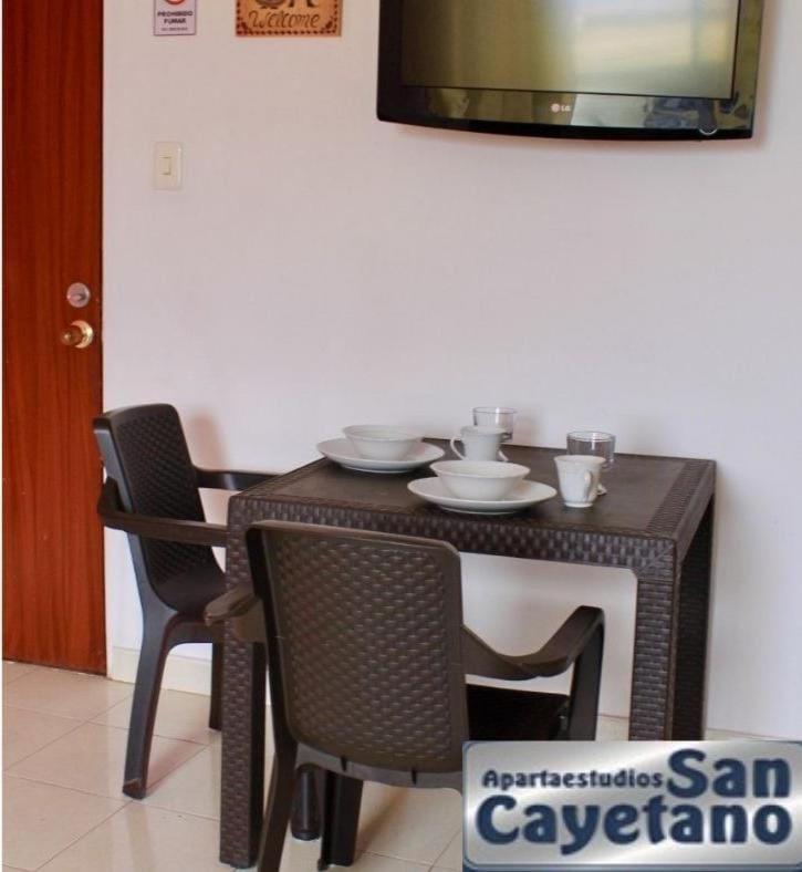 Apartaestudios San Cayetano Cali Ngoại thất bức ảnh